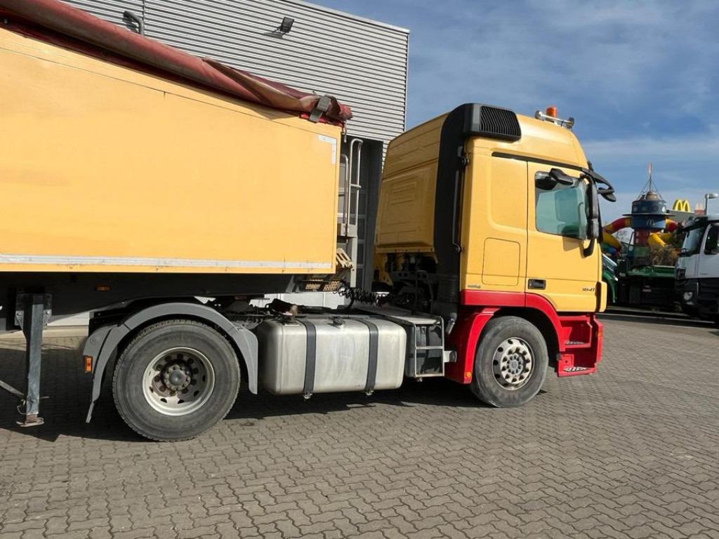 MERCEDES-BENZ Actros 1841 LS SZM - Nyergesvontató: 4 kép. MERCEDES-BENZ Actros 1841 LS SZM - Nyergesvontató: 4 kép.