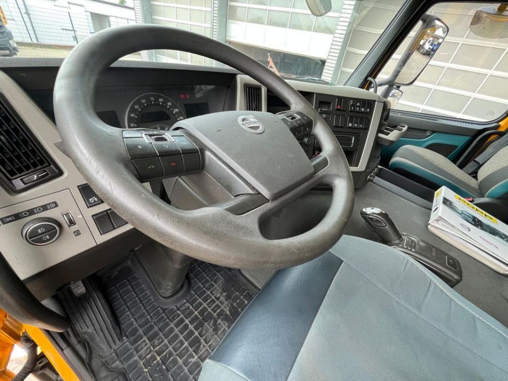 Volvo FM 410 4x2 SZM 6796 KG Leergewicht - Nyergesvontató: 5 kép. Volvo FM 410 4x2 SZM 6796 KG Leergewicht - Nyergesvontató: 5 kép.