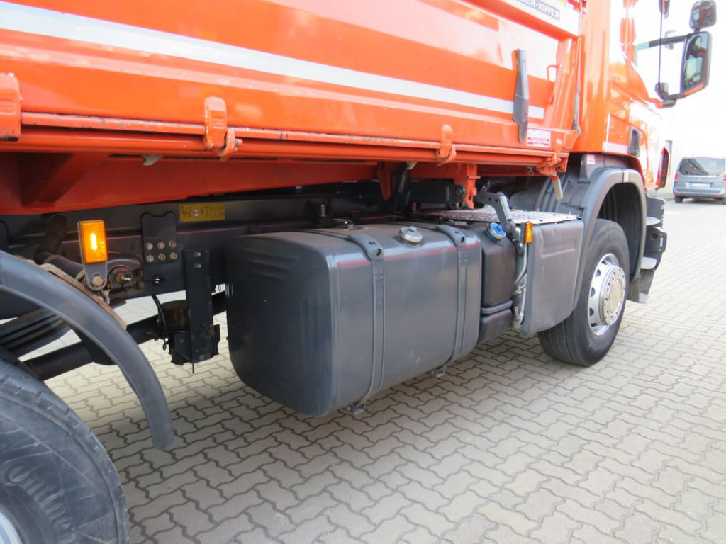 SCANIA (S) P 410 4x2 2-Achs Kipper Meiller Bordmatik - Billenőplatós teherautó: 4 kép. SCANIA (S) P 410 4x2 2-Achs Kipper Meiller Bordmatik - Billenőplatós teherautó: 4 kép.