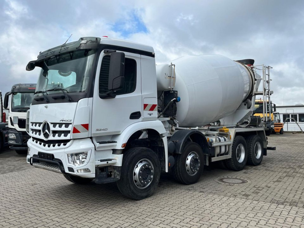 MERCEDES-BENZ Arocs 3240 B 8x4 Betonmischer Deutsch Top AP Achsen - Teherautó: 1 kép. MERCEDES-BENZ Arocs 3240 B 8x4 Betonmischer Deutsch Top AP Achsen - Teherautó: 1 kép.