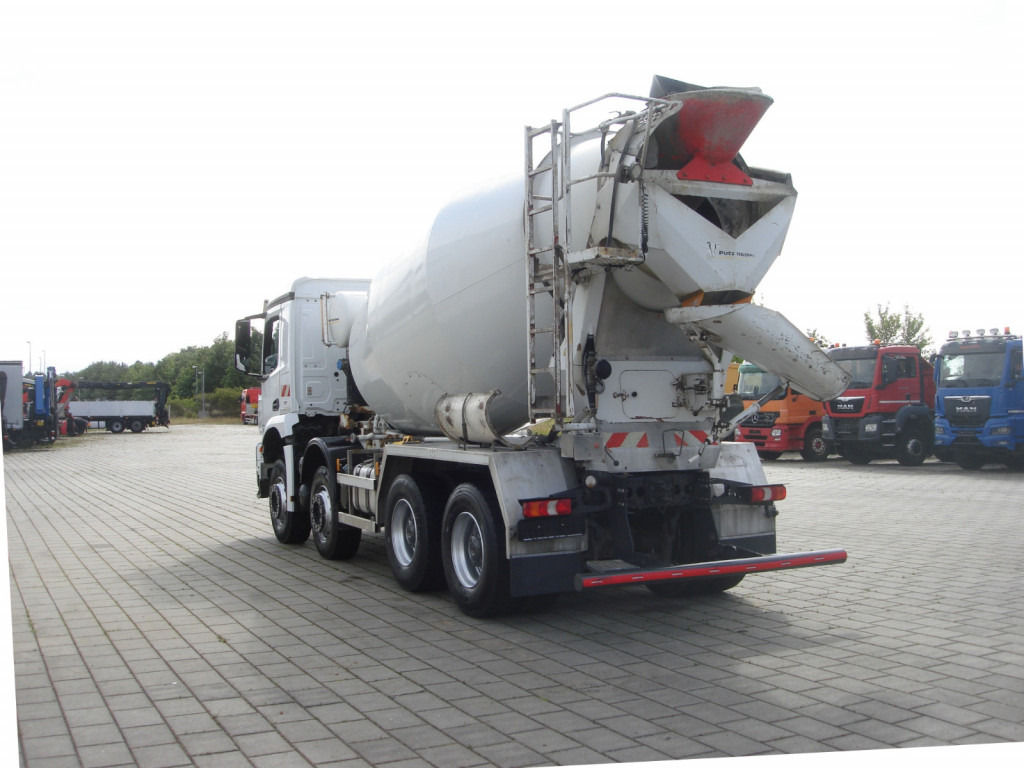MERCEDES-BENZ Arocs 3240 B 8x4 Betonmischer Deutsch Top AP Achsen - Teherautó: 4 kép. MERCEDES-BENZ Arocs 3240 B 8x4 Betonmischer Deutsch Top AP Achsen - Teherautó: 4 kép.