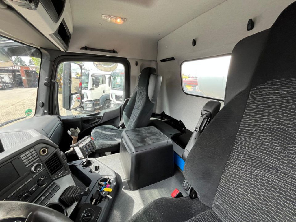 MERCEDES-BENZ Arocs 3240 B 8x4 Betonmischer Deutsch Top AP Achsen - Teherautó: 2 kép. MERCEDES-BENZ Arocs 3240 B 8x4 Betonmischer Deutsch Top AP Achsen - Teherautó: 2 kép.