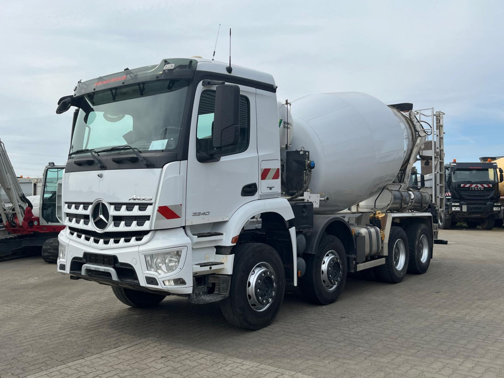 MERCEDES-BENZ Arocs 3240 B 8x4 Betonmischer Deutsch Top AP Achsen - Teherautó: 1 kép. MERCEDES-BENZ Arocs 3240 B 8x4 Betonmischer Deutsch Top AP Achsen - Teherautó: 1 kép.