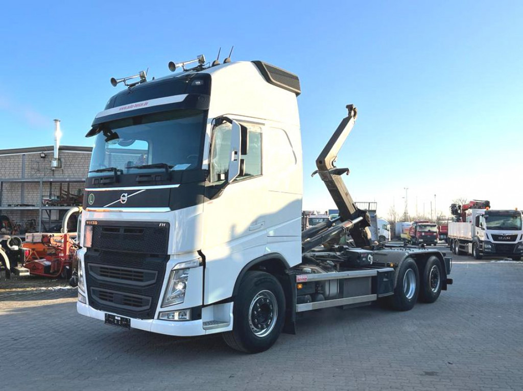 VOLVO (S) Truck FH 500 6x2 Abrollkipper Funkfernbedienung - Horgos rakodó teherautó: 1 kép. VOLVO (S) Truck FH 500 6x2 Abrollkipper Funkfernbedienung - Horgos rakodó teherautó: 1 kép.