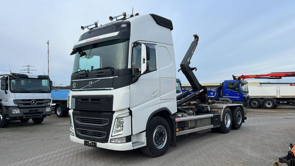 VOLVO (S) Truck FH 500 6x2 Abrollkipper Funkfernbedienung - Horgos rakodó teherautó: 1 kép. VOLVO (S) Truck FH 500 6x2 Abrollkipper Funkfernbedienung - Horgos rakodó teherautó: 1 kép.