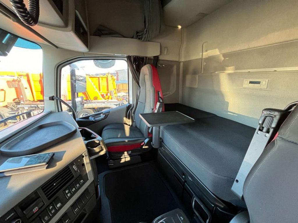 Horgos rakodó teherautó Volvo FH 500 6x2 Abrollkipper Funkfernbedienung: 11 kép.