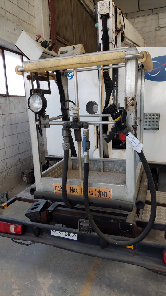 CDII/1000/GT12 Langa deicer - Repülőgép jégtelenítő: 3 kép. CDII/1000/GT12 Langa deicer - Repülőgép jégtelenítő: 3 kép.