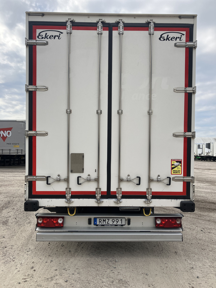 EKERI REEFER OPENSIDE - DOUPLESTOCK - HUCKEPACK - Félpótkocsi hűtős: 5 kép. EKERI REEFER OPENSIDE - DOUPLESTOCK - HUCKEPACK - Félpótkocsi hűtős: 5 kép.