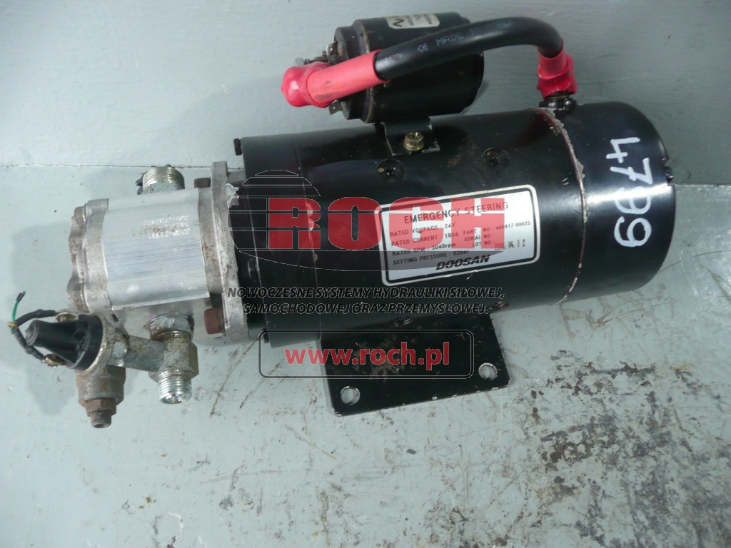 DOOSAN 33G8-34001 + 400917-00025 24V 180A 3040 RPM 62 BAR + ARD1308 24V 300A - Hidraulikus szivattyú: 1 kép. DOOSAN 33G8-34001 + 400917-00025 24V 180A 3040 RPM 62 BAR + ARD1308 24V 300A - Hidraulikus szivattyú: 1 kép.