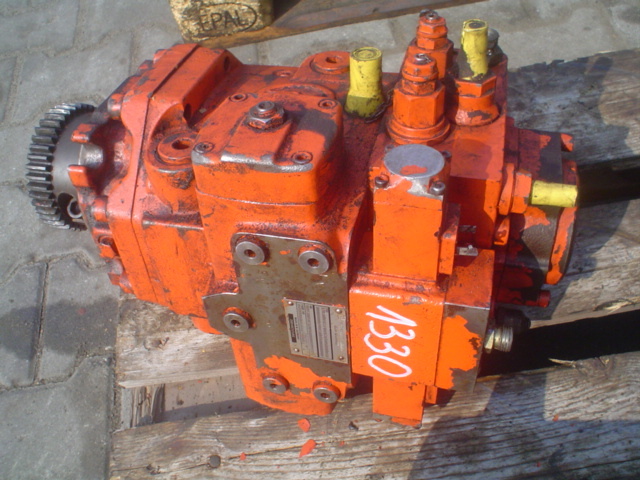 HYDROMATIK A4V71DA2.0R101E10 1.710762 240.20.02.12 - Hidraulikus szivattyú - Építőipari gépek: 1 kép. HYDROMATIK A4V71DA2.0R101E10 1.710762 240.20.02.12 - Hidraulikus szivattyú - Építőipari gépek: 1 kép.