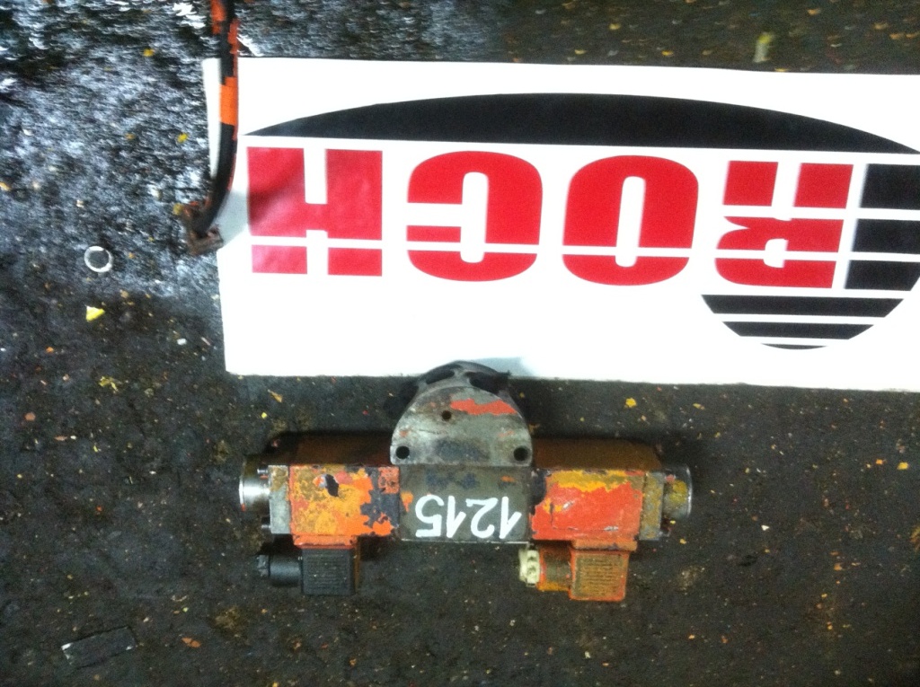 KRACHT WL4 SFZ04XP2 EK1 Z610 - 1 SEKCYJNY + KOŚĆ + CEWKI - Hidraulikus szelep - Építőipari gépek: 1 kép. KRACHT WL4 SFZ04XP2 EK1 Z610 - 1 SEKCYJNY + KOŚĆ + CEWKI - Hidraulikus szelep - Építőipari gépek: 1 kép.