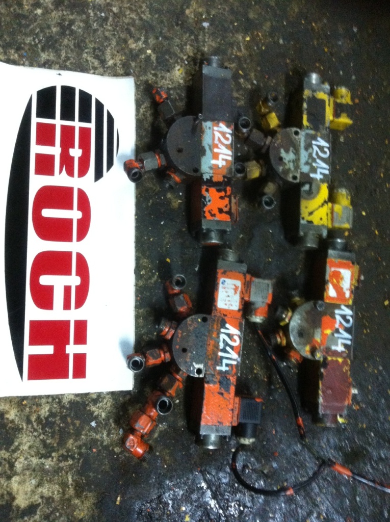 KRACHT WL4SFZ04 XP2 EK1 Z600 - 1 SEKCYJNY + KOŚĆ -+ CEWKI 12V 2,38A 0/41877 GABY035F43R01 - Hidraulikus szelep - Építőipari gépek: 1 kép. KRACHT WL4SFZ04 XP2 EK1 Z600 - 1 SEKCYJNY + KOŚĆ -+ CEWKI 12V 2,38A 0/41877 GABY035F43R01 - Hidraulikus szelep - Építőipari gépek: 1 kép.