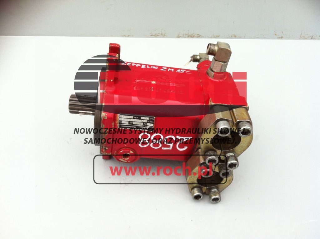 LINDE MMF63 2561 - Hidraulikus motor - Gumikerekes kotró: 1 kép. LINDE MMF63 2561 - Hidraulikus motor - Gumikerekes kotró: 1 kép.