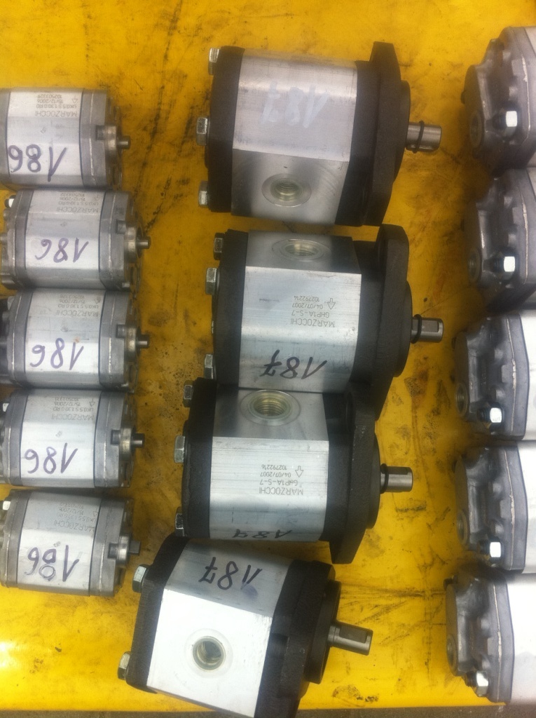 MARZOCCHI GHP1A-S-7 - Hidraulikus szivattyú - Építőipari gépek: 1 kép. MARZOCCHI GHP1A-S-7 - Hidraulikus szivattyú - Építőipari gépek: 1 kép.