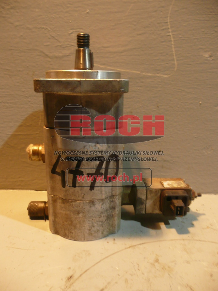 O&K 4532000 + WIPM22-90-D1M22T1 24VDC 22904032000 5030317 - Hidraulikus motor: 1 kép. O&K 4532000 + WIPM22-90-D1M22T1 24VDC 22904032000 5030317 - Hidraulikus motor: 1 kép.