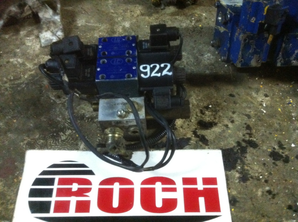 OIL CONTROL DIECI/ 0001DZ 48-20014 + L5111B201000000 + CEWKI 12VDC - Hidraulikus szelep - Építőipari gépek: 1 kép. OIL CONTROL DIECI/ 0001DZ 48-20014 + L5111B201000000 + CEWKI 12VDC - Hidraulikus szelep - Építőipari gépek: 1 kép.
