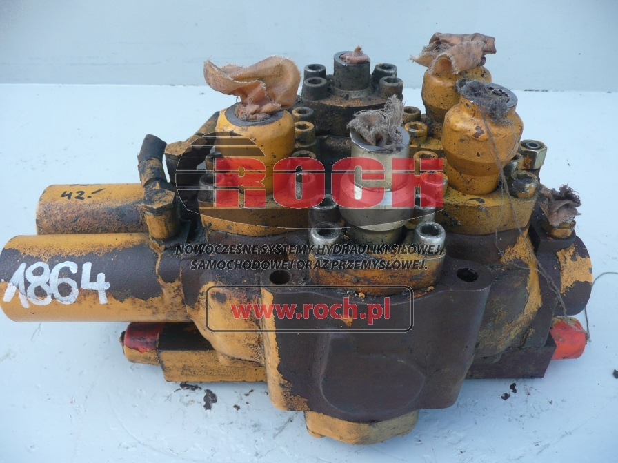 REXROTH 604820 - 2 SEKCYJNY - Hidraulikus szelep - Kotrógép: 1 kép. REXROTH 604820 - 2 SEKCYJNY - Hidraulikus szelep - Kotrógép: 1 kép.