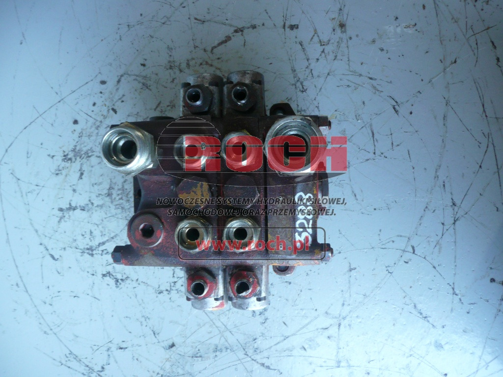 REXROTH ROZDZIELACZ DO HYUNDAI 130-3 ROBEX - 2 SEKCYJNY - Hidraulikus szelep: 1 kép. REXROTH ROZDZIELACZ DO HYUNDAI 130-3 ROBEX - 2 SEKCYJNY - Hidraulikus szelep: 1 kép.