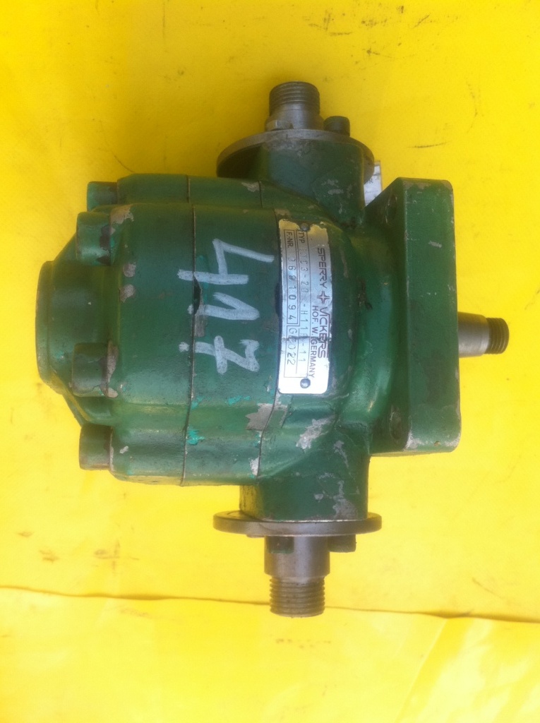 SPERRY VICKERS GMC3-20-H11F-11 - Hidraulikus motor: 1 kép. SPERRY VICKERS GMC3-20-H11F-11 - Hidraulikus motor: 1 kép.