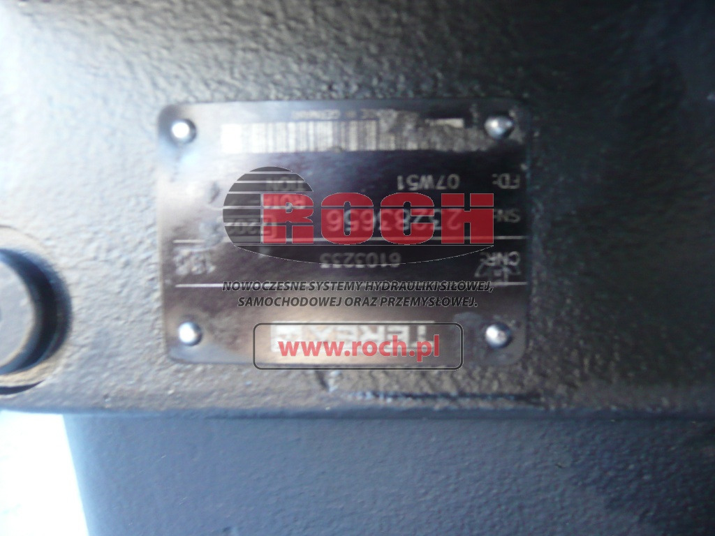 TEREX 6103233 - Hidraulikus szivattyú: 2 kép. TEREX 6103233 - Hidraulikus szivattyú: 2 kép.