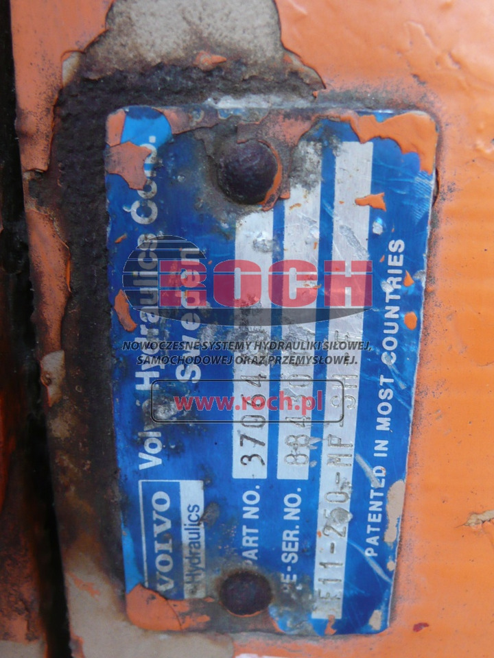 VOLVO F11-250-MF-SH-F 37064400 - Hidraulikus motor: 2 kép. VOLVO F11-250-MF-SH-F 37064400 - Hidraulikus motor: 2 kép.