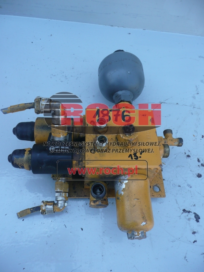 W2Z-1332 + 3 280270 D12M160 24V + HYDROAKUMULATOR 0,32L - Hidraulikus szelep - Építőipari gépek: 1 kép. W2Z-1332 + 3 280270 D12M160 24V + HYDROAKUMULATOR 0,32L - Hidraulikus szelep - Építőipari gépek: 1 kép.