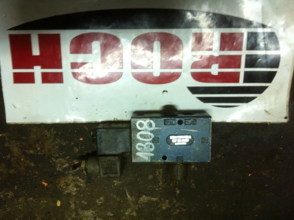 WABCO 02 4580 5722021210 - 1 SEKCYJNY - Hidraulikus szelep - Építőipari gépek: 1 kép. WABCO 02 4580 5722021210 - 1 SEKCYJNY - Hidraulikus szelep - Építőipari gépek: 1 kép.