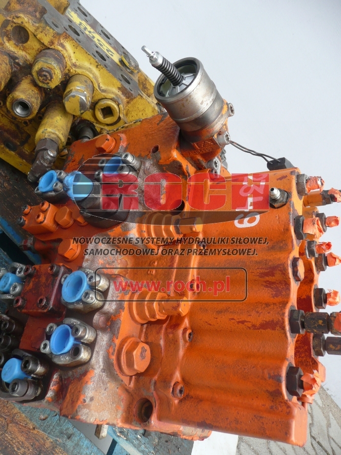 ZEXEL 307842-0230 31109 4221836 - 10 SEKCYJNY - Hidraulikus szelep - Kotrógép: 1 kép. ZEXEL 307842-0230 31109 4221836 - 10 SEKCYJNY - Hidraulikus szelep - Kotrógép: 1 kép.