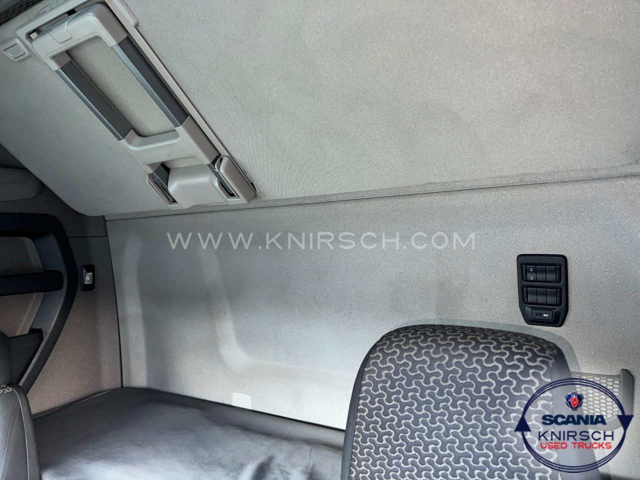 SCANIA R450A4X2NA PTO ADR FL - Nyergesvontató: 3 kép. SCANIA R450A4X2NA PTO ADR FL - Nyergesvontató: 3 kép.