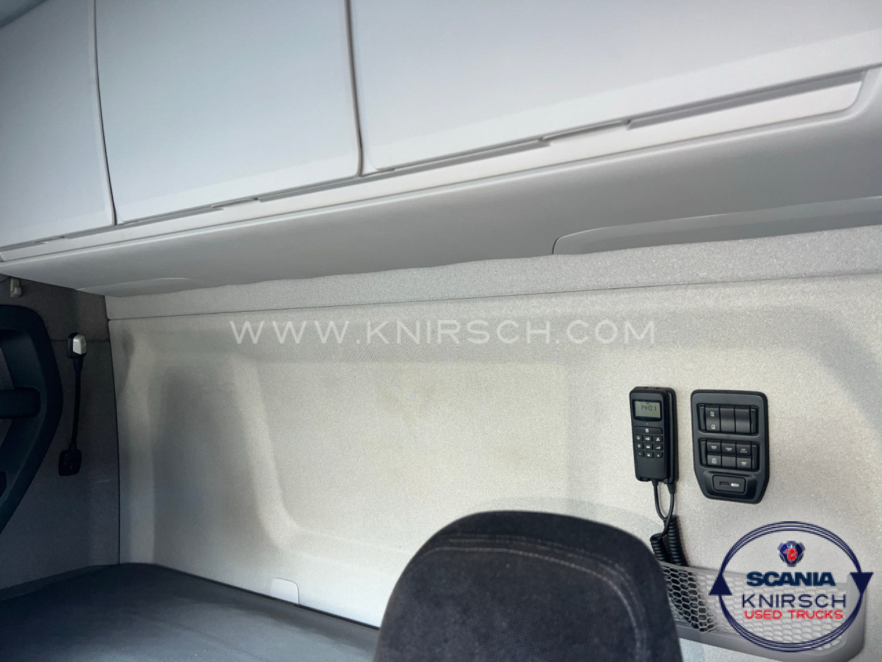 SCANIA R450A4x2LA - Nyergesvontató: 3 kép. SCANIA R450A4x2LA - Nyergesvontató: 3 kép.