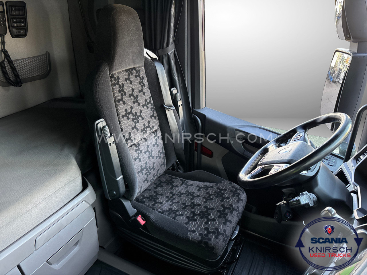 SCANIA R500A4x2NA / Highline / LED / PTO / Standklima - Nyergesvontató: 4 kép. SCANIA R500A4x2NA / Highline / LED / PTO / Standklima - Nyergesvontató: 4 kép.