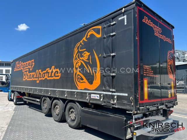 Schmitz Cargobull XL, Heckportal verbreiterbar, 1 + 3 Achselift - Ponyvás félpótkocsi: 4 kép. Schmitz Cargobull XL, Heckportal verbreiterbar, 1 + 3 Achselift - Ponyvás félpótkocsi: 4 kép.