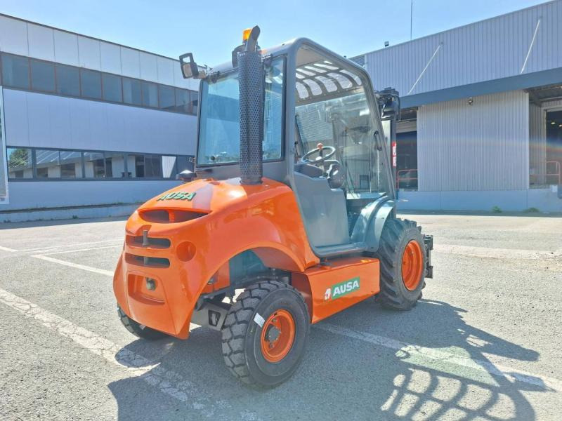 Ausa C150H - Terepjáró képességű targoncá: 3 kép. Ausa C150H - Terepjáró képességű targoncá: 3 kép.