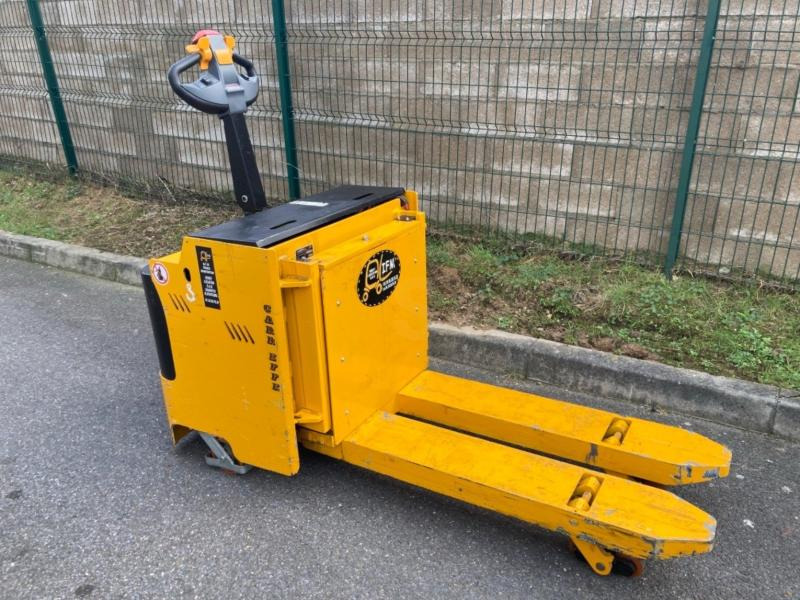 Careffe TES50 - Kézi raklapemelő: 2 kép. Careffe TES50 - Kézi raklapemelő: 2 kép.