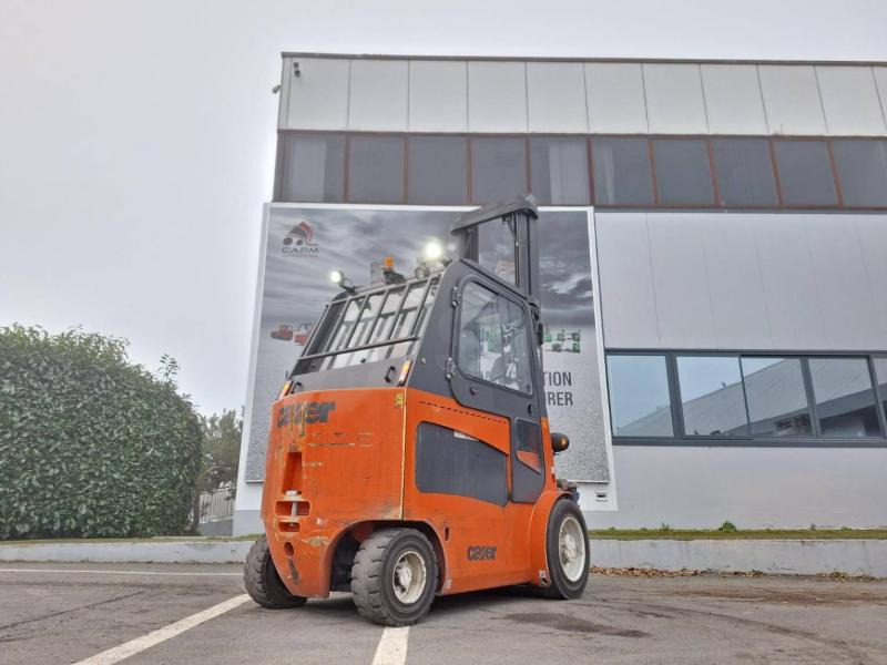 Carer Z70H - Elektromos targonca: 5 kép. Carer Z70H - Elektromos targonca: 5 kép.