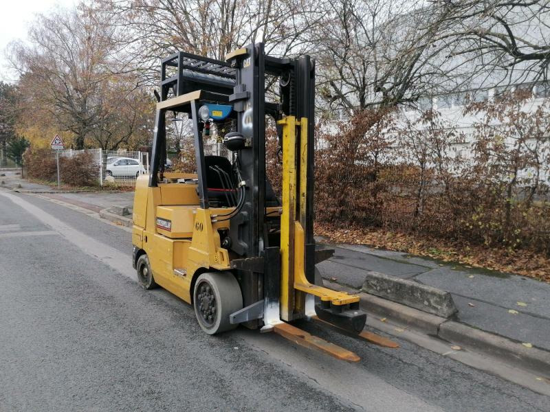 Caterpillar GC45K SWB - Gázüzemű targonca: 2 kép. Caterpillar GC45K SWB - Gázüzemű targonca: 2 kép.
