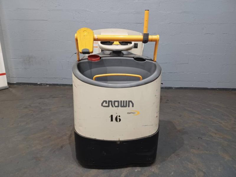 Crown GPC3020 - Komissiózó targoncá: 4 kép. Crown GPC3020 - Komissiózó targoncá: 4 kép.