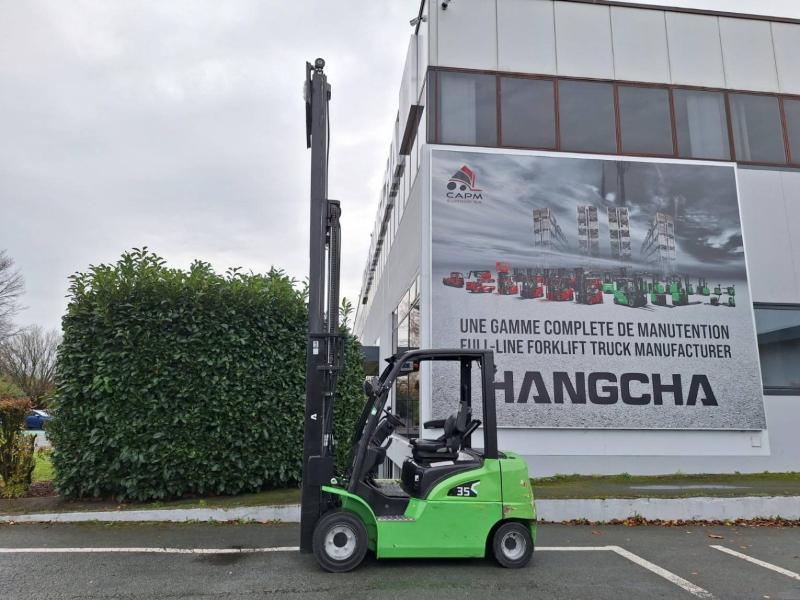 Hangcha XC35i - Elektromos targonca: 5 kép. Hangcha XC35i - Elektromos targonca: 5 kép.