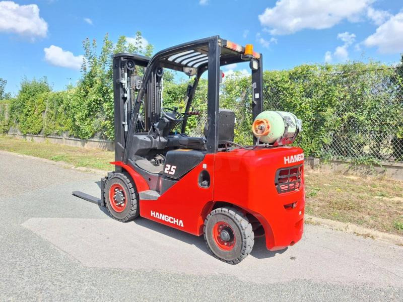 Hangcha XF25G - Gázüzemű targonca: 4 kép. Hangcha XF25G - Gázüzemű targonca: 4 kép.