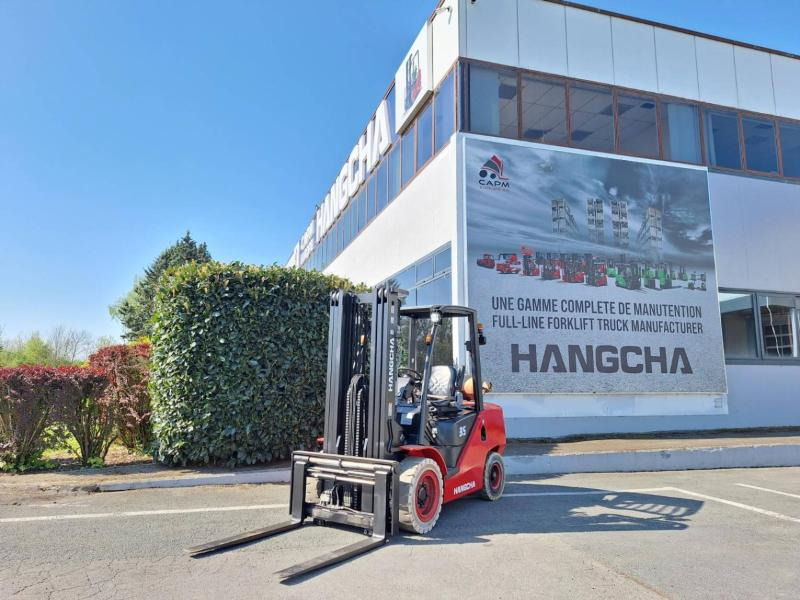 Hangcha XF35G - Gázüzemű targonca: 2 kép. Hangcha XF35G - Gázüzemű targonca: 2 kép.