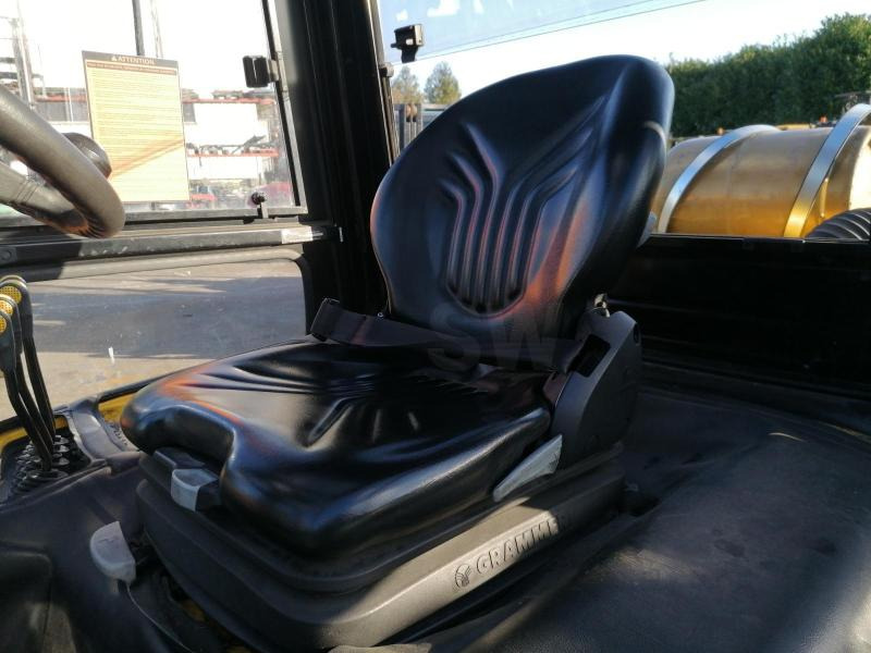 Hyundai 40L-7A - Gázüzemű targonca: 5 kép. Hyundai 40L-7A - Gázüzemű targonca: 5 kép.