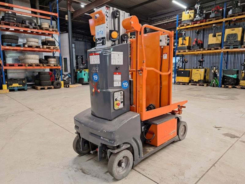 JLG Toucan Duo - Oszlopos személyemelő: 2 kép. JLG Toucan Duo - Oszlopos személyemelő: 2 kép.