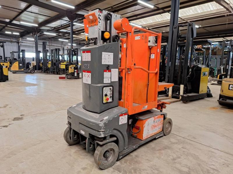 JLG Toucan Duo - Oszlopos személyemelő: 1 kép. JLG Toucan Duo - Oszlopos személyemelő: 1 kép.
