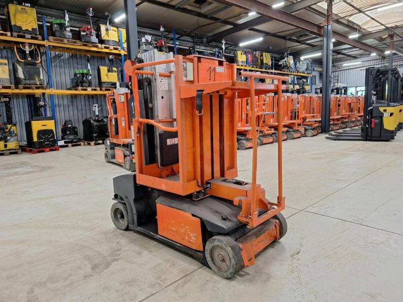 JLG Toucan Duo - Oszlopos személyemelő: 4 kép. JLG Toucan Duo - Oszlopos személyemelő: 4 kép.
