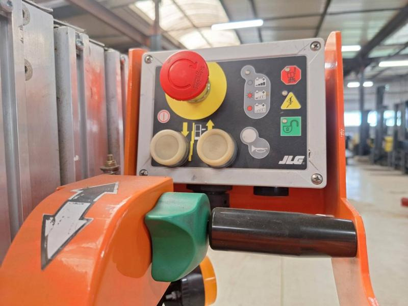 JLG Toucan Duo - Oszlopos személyemelő: 5 kép. JLG Toucan Duo - Oszlopos személyemelő: 5 kép.