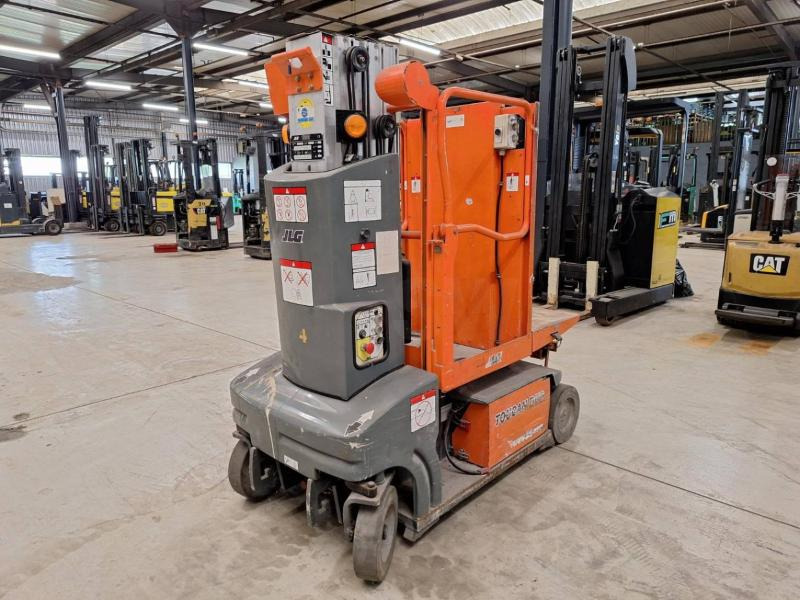 JLG Toucan Duo - Oszlopos személyemelő: 1 kép. JLG Toucan Duo - Oszlopos személyemelő: 1 kép.