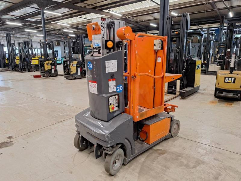 JLG Toucan Duo - Oszlopos személyemelő: 1 kép. JLG Toucan Duo - Oszlopos személyemelő: 1 kép.