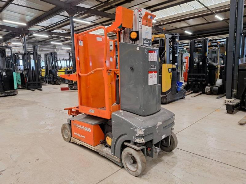 JLG Toucan Duo - Oszlopos személyemelő: 2 kép. JLG Toucan Duo - Oszlopos személyemelő: 2 kép.