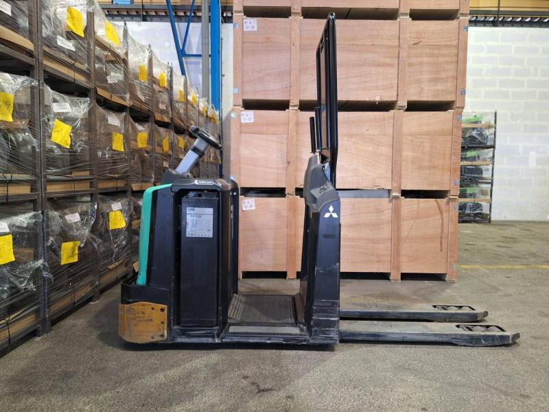 Mitsubishi OPB20N2 - Komissiózó targoncá: 1 kép. Mitsubishi OPB20N2 - Komissiózó targoncá: 1 kép.
