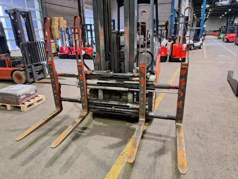 Seith DPK25C - Raklapvilla - Anyagmozgató gép: 4 kép. Seith DPK25C - Raklapvilla - Anyagmozgató gép: 4 kép.